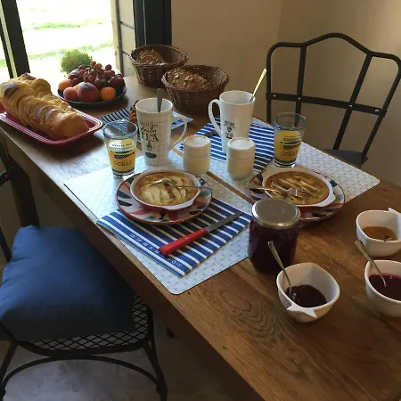 Bed and breakfast A La Birochere D Hotes Classee 3 Cles Et Accueil Velo 3*